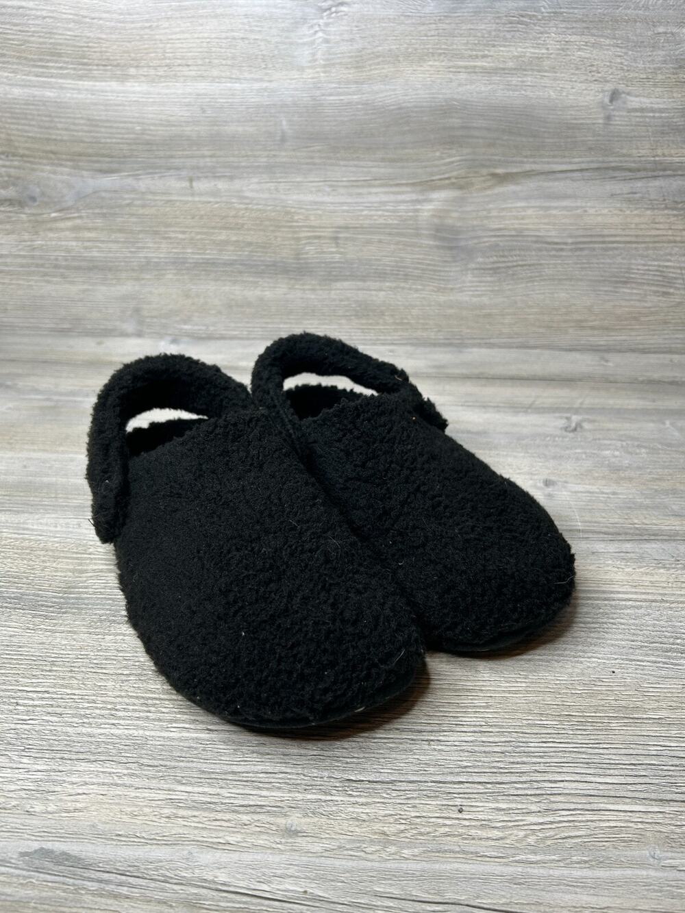 CROCS Slippers Classic Cozzzy Fuzzy Slippers Black Size US W8/M6